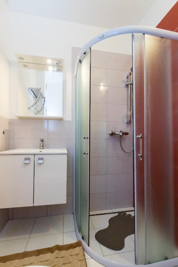 Apartments And Rooms With Parking Space Grebastica, Sibenik - 17831 Ngoại thất bức ảnh