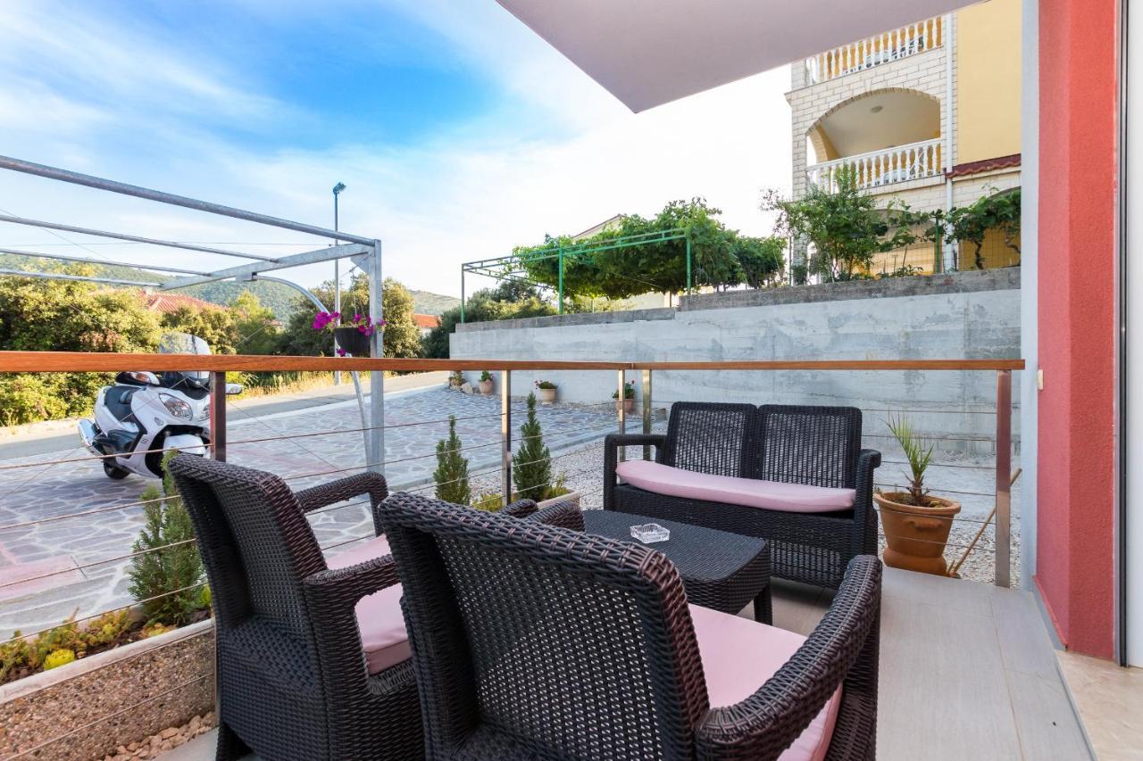 Apartments And Rooms With Parking Space Grebastica, Sibenik - 17831 Ngoại thất bức ảnh